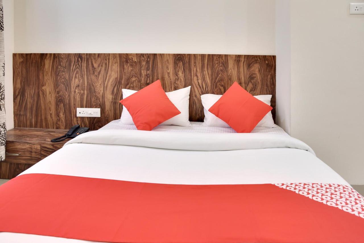 Oyo 40146 Hotel Continental Бопал Екстериор снимка