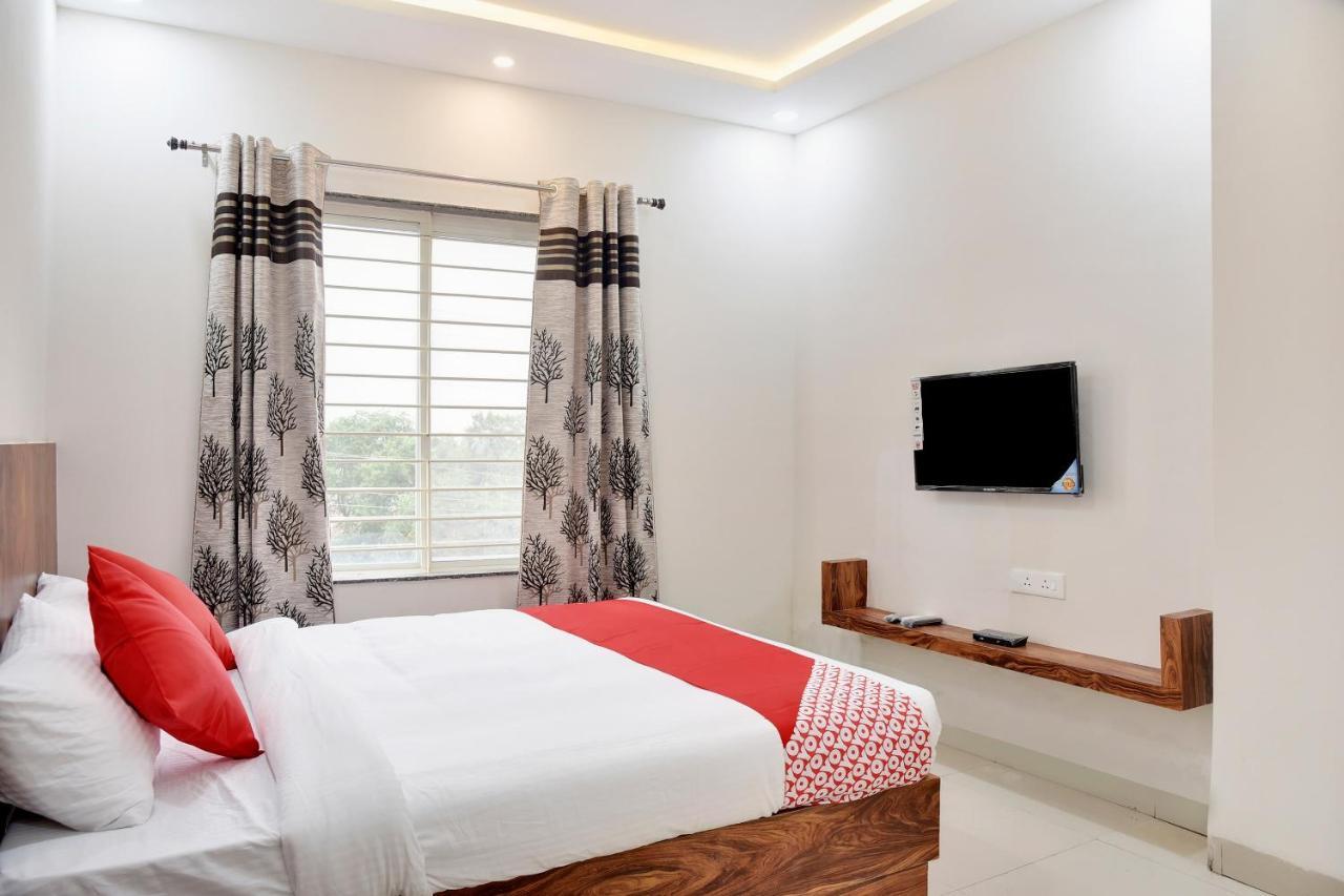 Oyo 40146 Hotel Continental Бопал Екстериор снимка